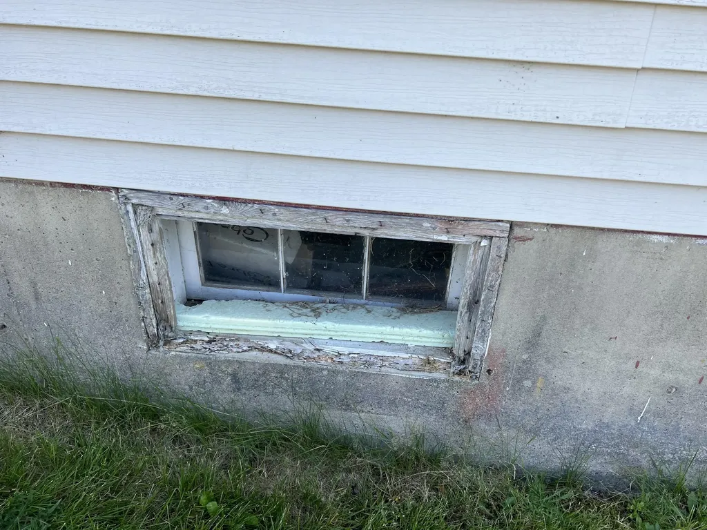 28 Page Avenue Wiscasset ME 04578