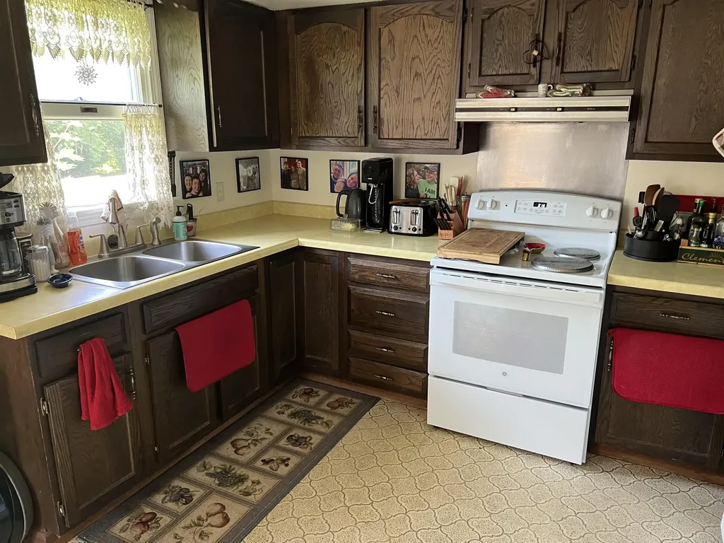 28 Page Avenue Wiscasset ME 04578