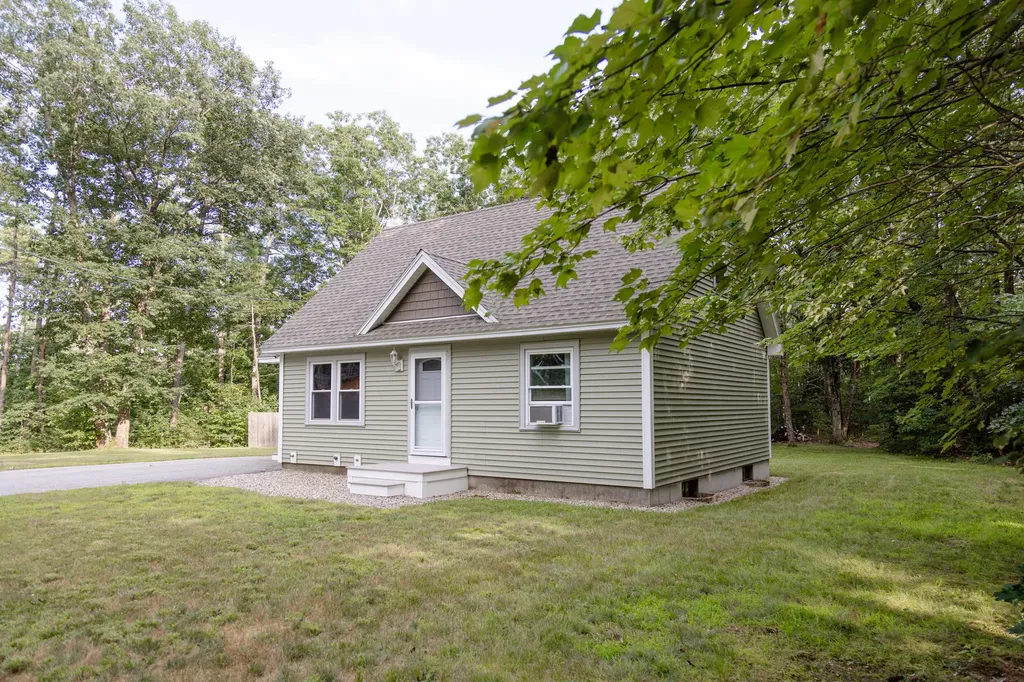15 Fawn Circle Lyman ME 04002