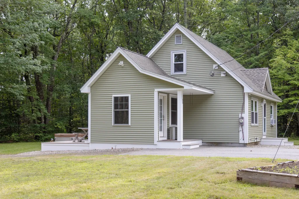 15 Fawn Circle Lyman ME 04002