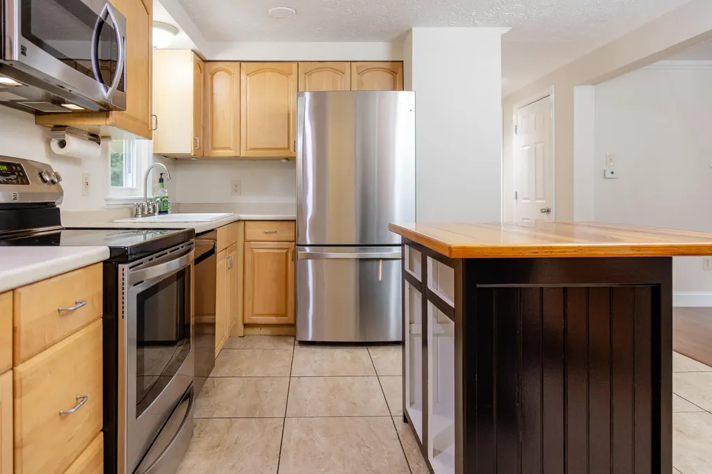 15 Fawn Circle Lyman ME 04002