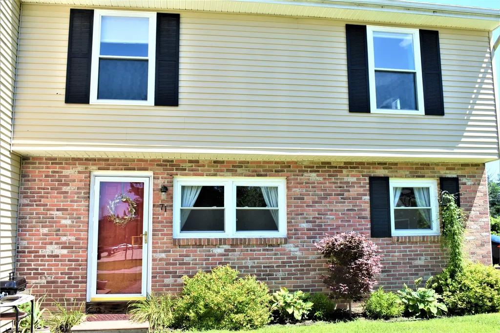 71 Millbrook Lane Auburn ME 04210