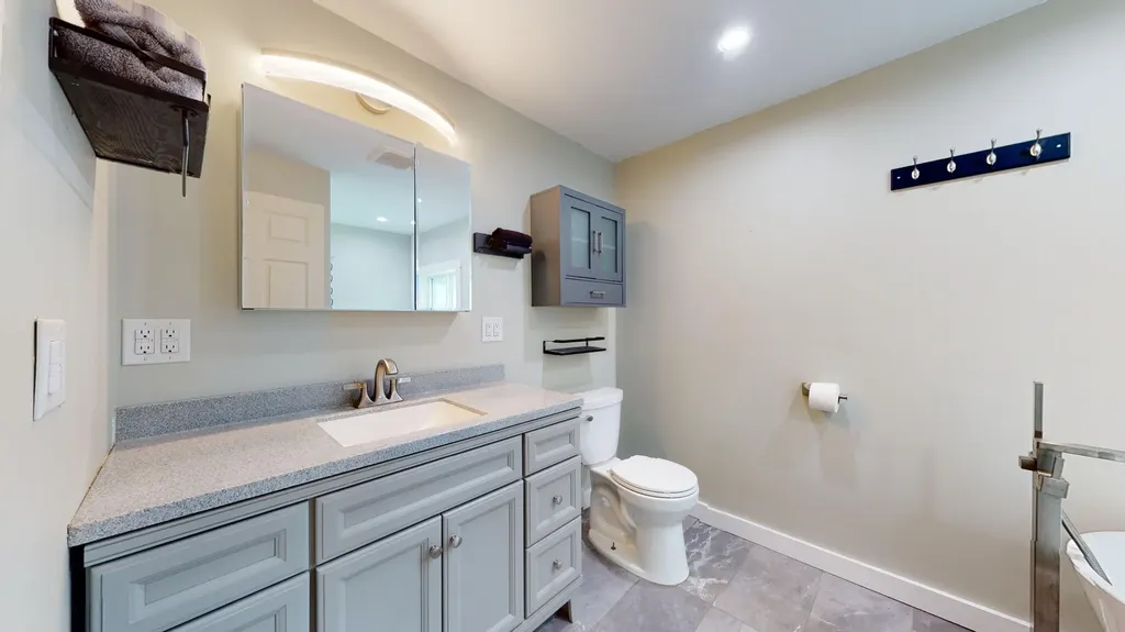 38 Skeetfield Road Oxford ME 04270