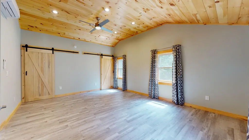 38 Skeetfield Road Oxford ME 04270