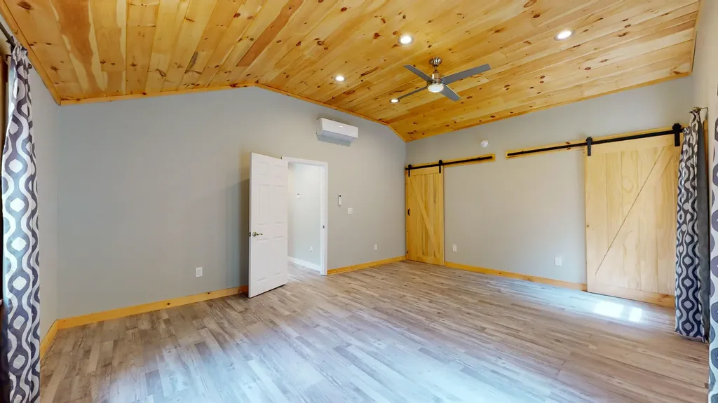 38 Skeetfield Road Oxford ME 04270
