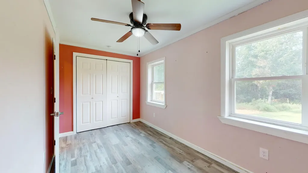 38 Skeetfield Road Oxford ME 04270