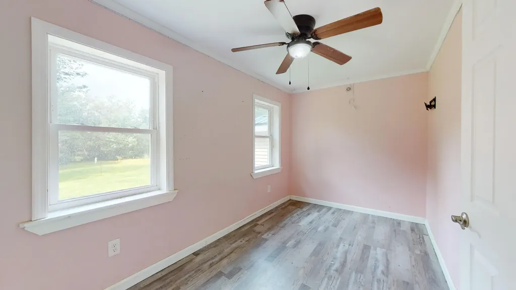 38 Skeetfield Road Oxford ME 04270