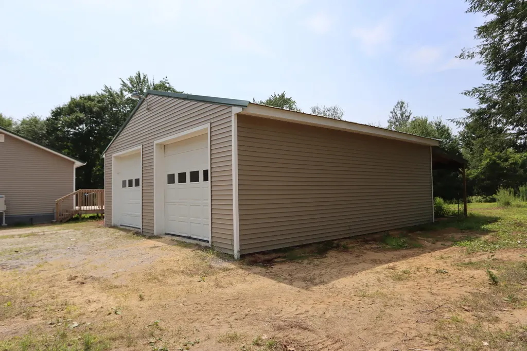 38 Skeetfield Road Oxford ME 04270