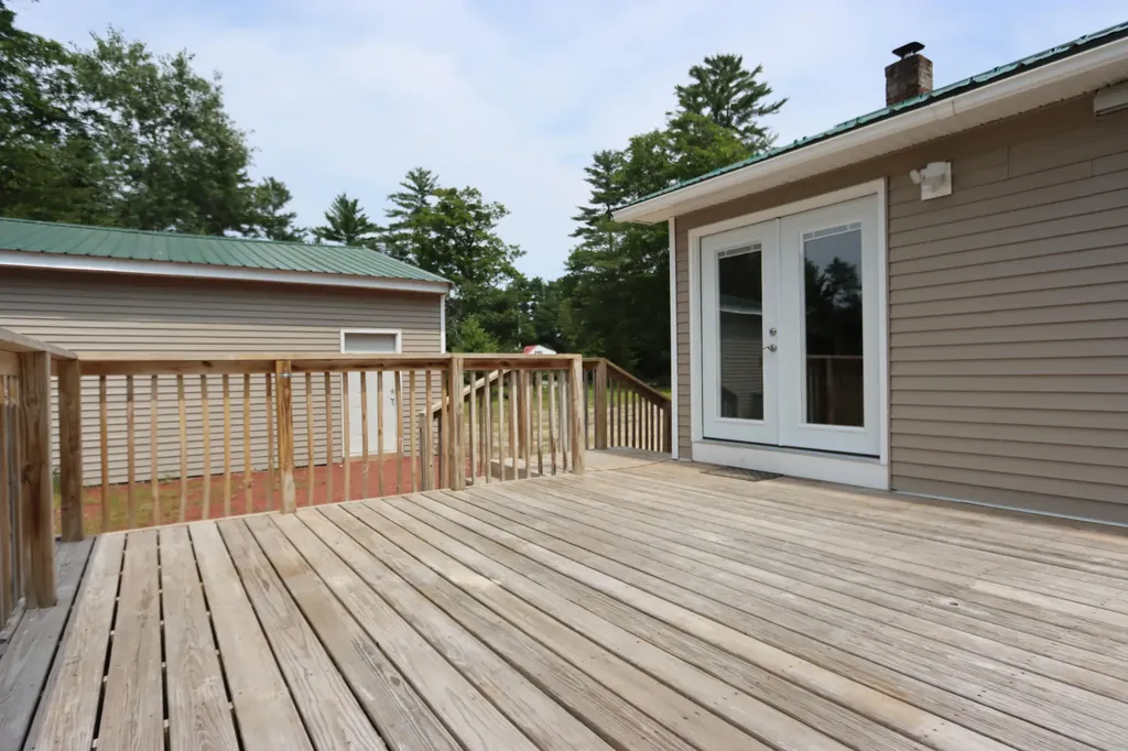 38 Skeetfield Road Oxford ME 04270