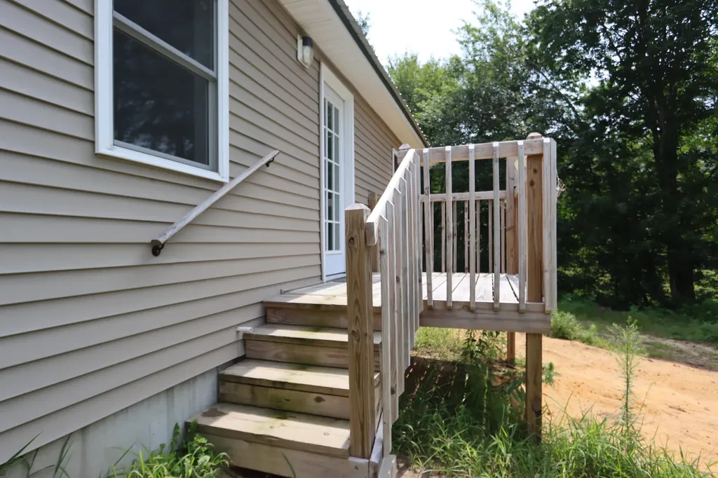 38 Skeetfield Road Oxford ME 04270