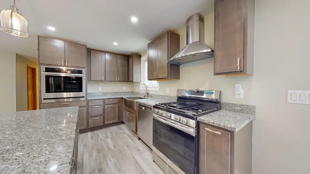 38 Skeetfield Road Oxford ME 04270