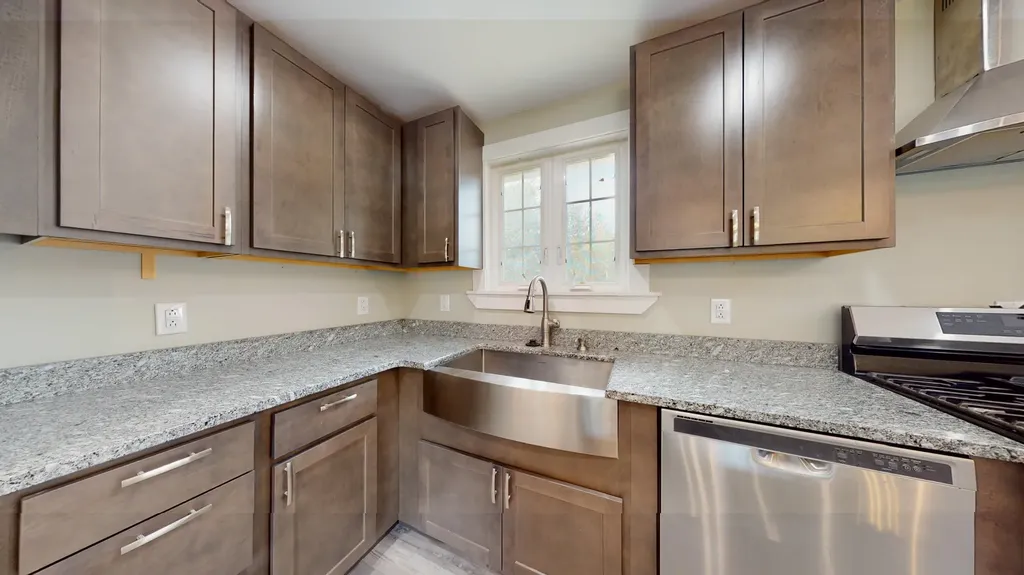 38 Skeetfield Road Oxford ME 04270