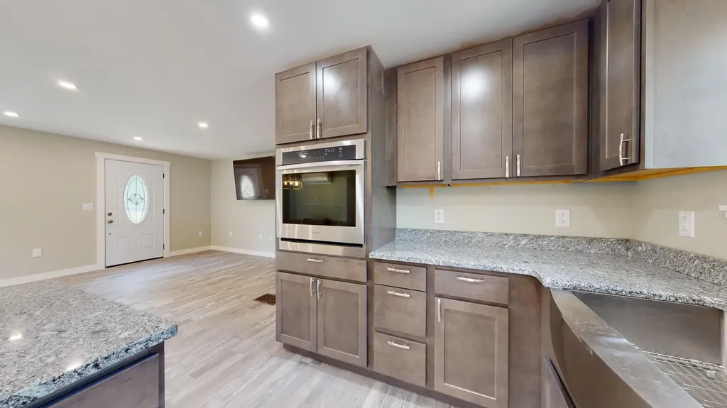 38 Skeetfield Road Oxford ME 04270