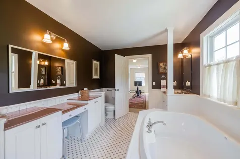9 Larrabee Farm Road Brunswick ME 04011