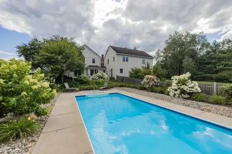 9 Larrabee Farm Road Brunswick ME 04011