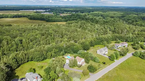 9 Larrabee Farm Road Brunswick ME 04011