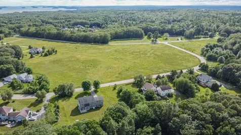 9 Larrabee Farm Road Brunswick ME 04011