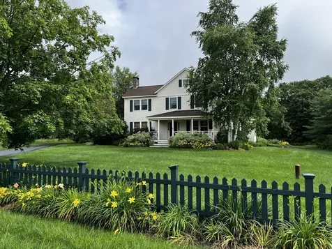 9 Larrabee Farm Road Brunswick ME 04011