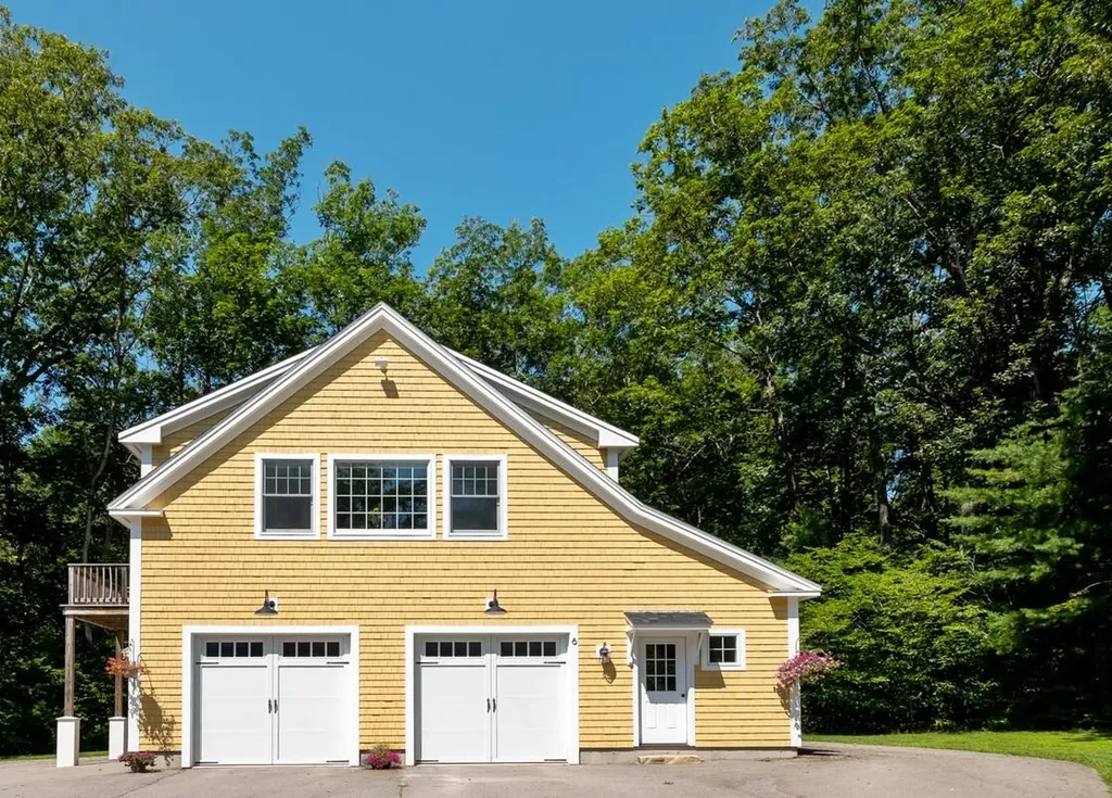 6 Beechnut Lane York ME 03909