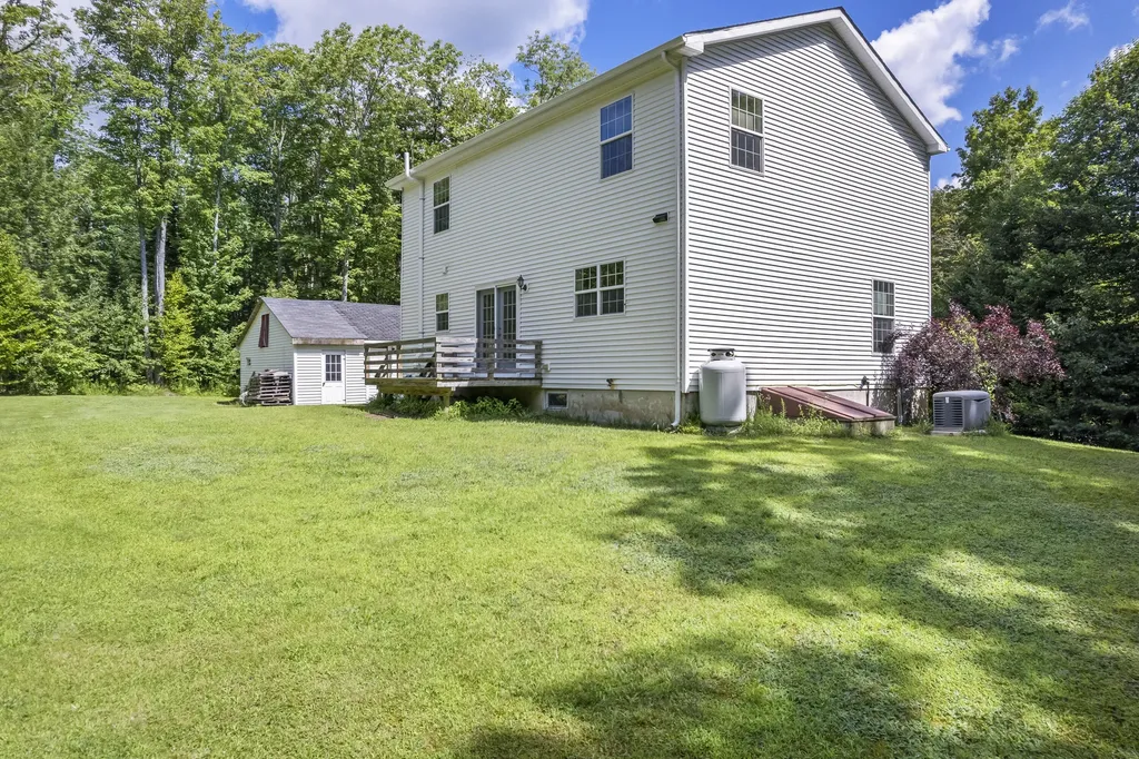 694 Camden Road Hope ME 04847