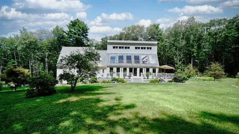 8 Heritage Lane Freeport ME 04032