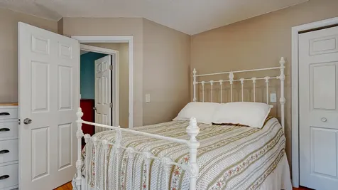 8 Heritage Lane Freeport ME 04032
