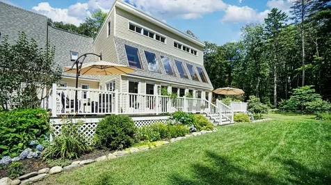 8 Heritage Lane Freeport ME 04032