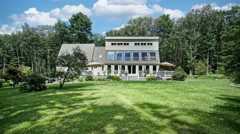 8 Heritage Lane Freeport ME 04032