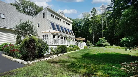 8 Heritage Lane Freeport ME 04032