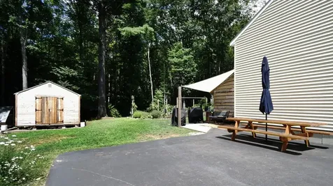 8 Heritage Lane Freeport ME 04032