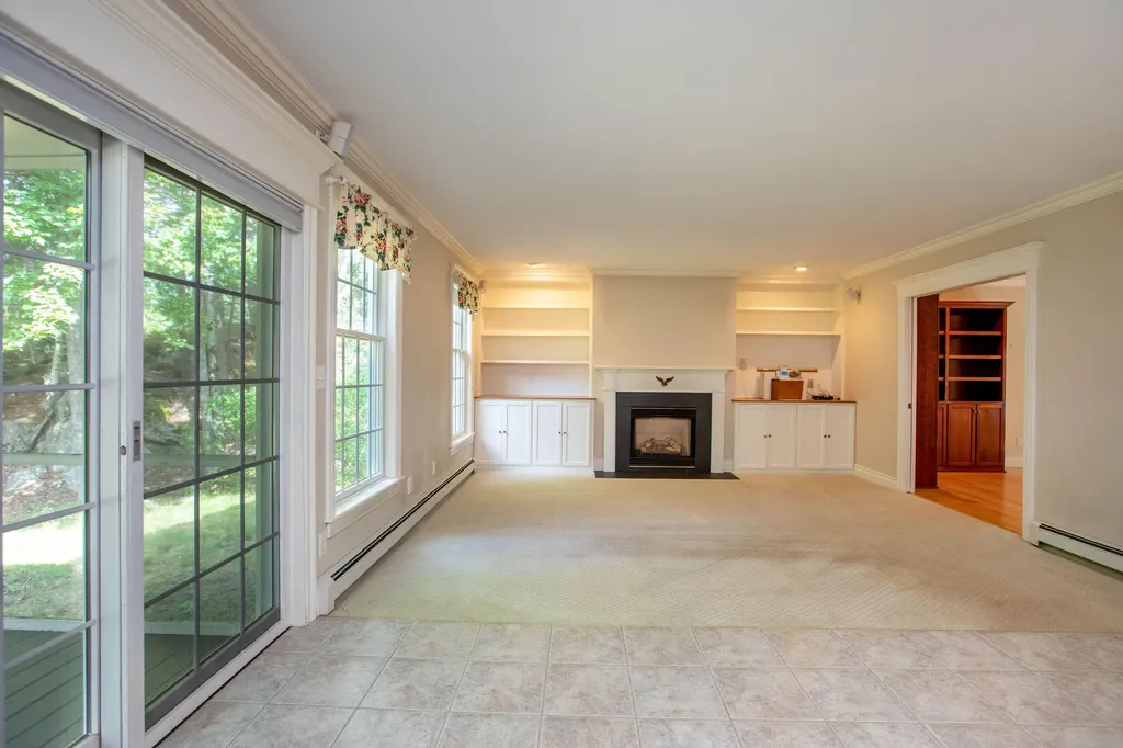11 Peacock Lane Georgetown ME 04548