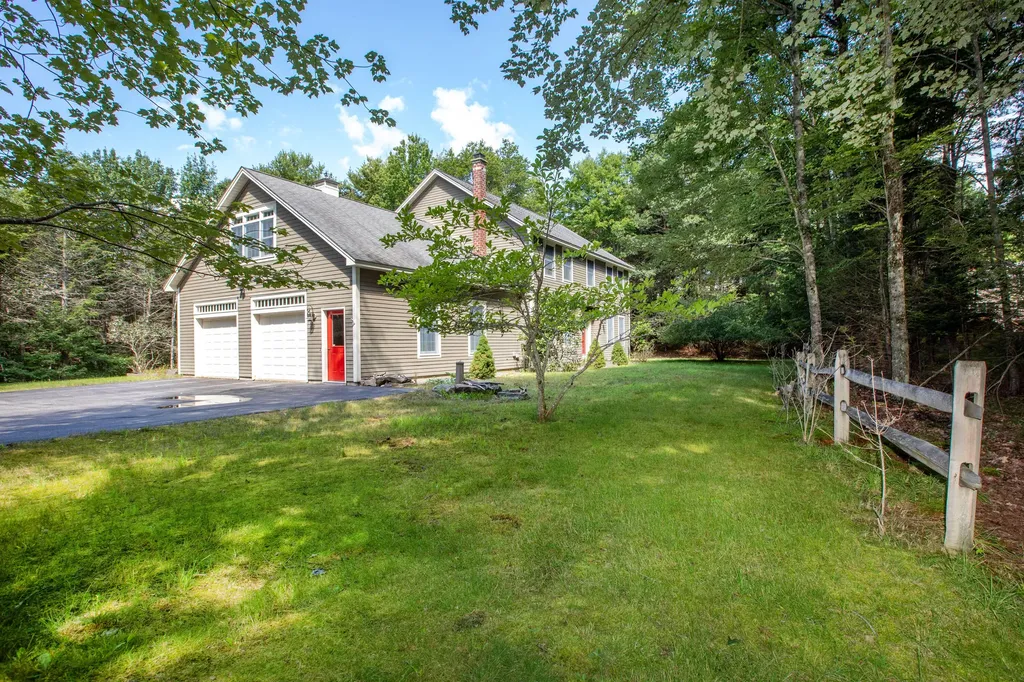 11 Peacock Lane Georgetown ME 04548