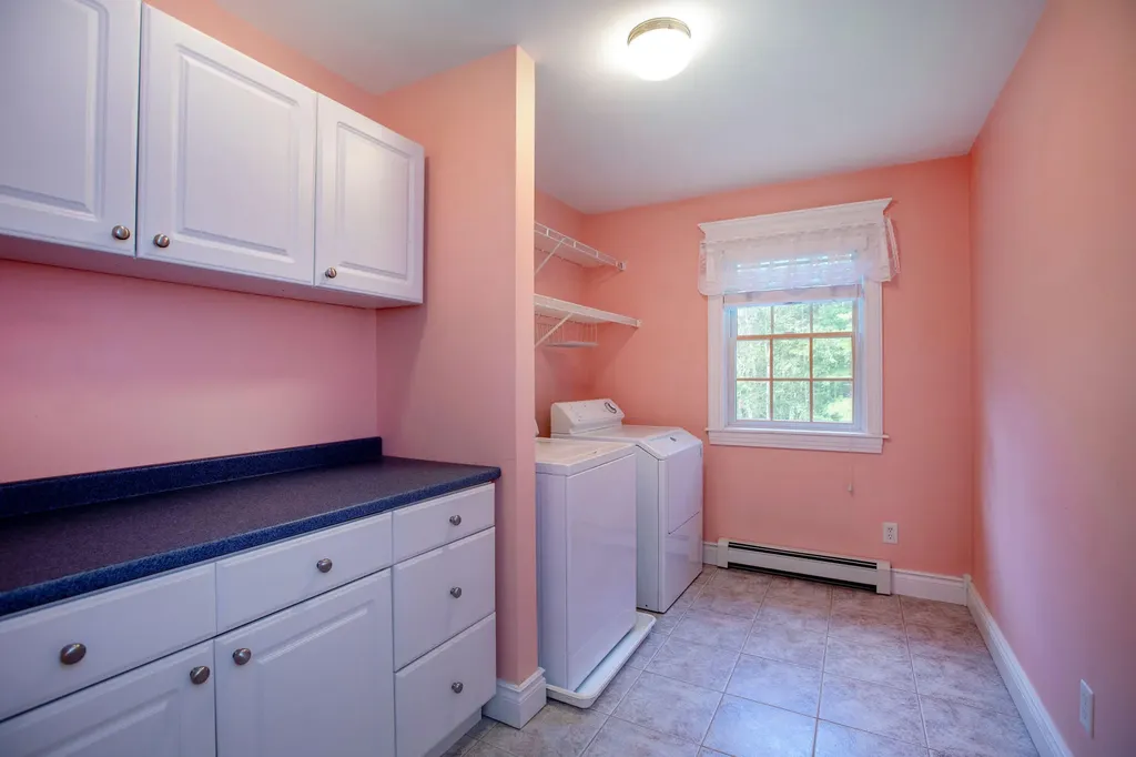 11 Peacock Lane Georgetown ME 04548