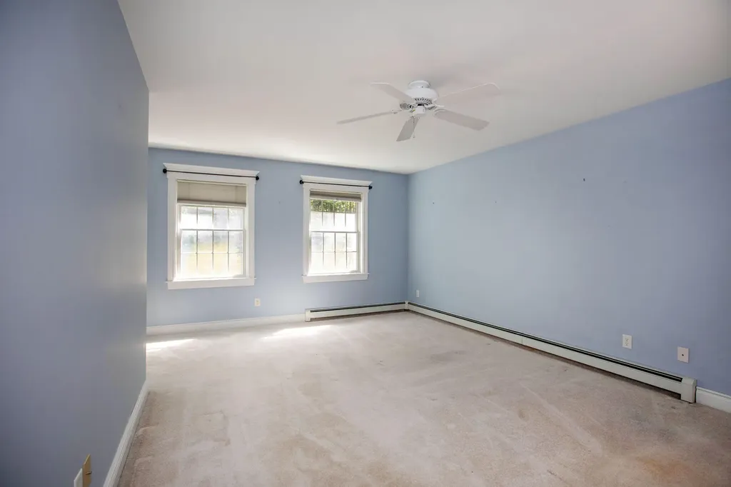 11 Peacock Lane Georgetown ME 04548