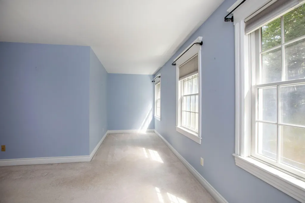 11 Peacock Lane Georgetown ME 04548