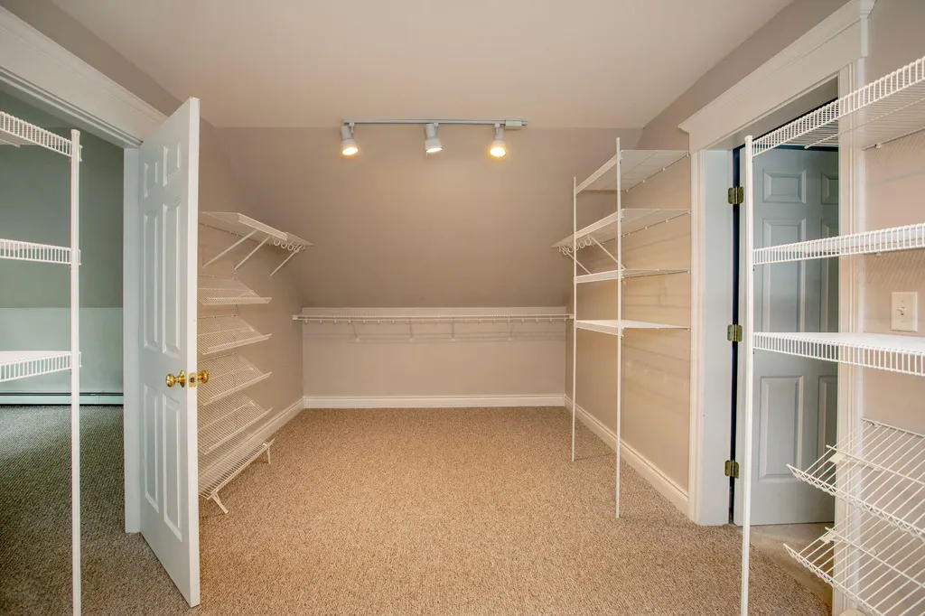 11 Peacock Lane Georgetown ME 04548