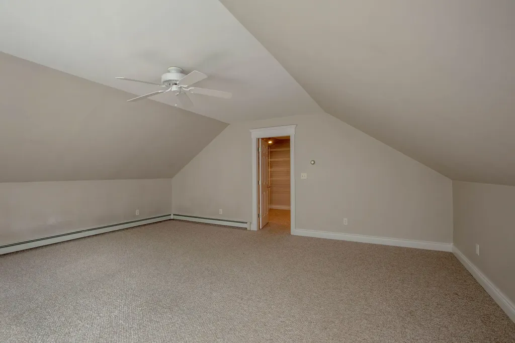 11 Peacock Lane Georgetown ME 04548