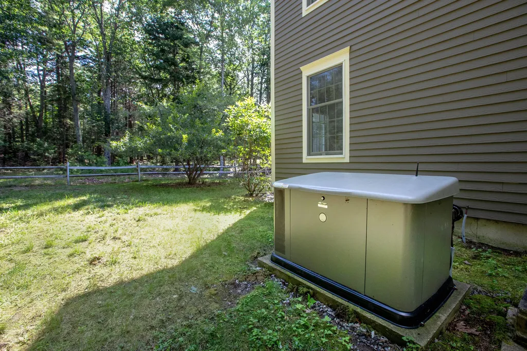 11 Peacock Lane Georgetown ME 04548