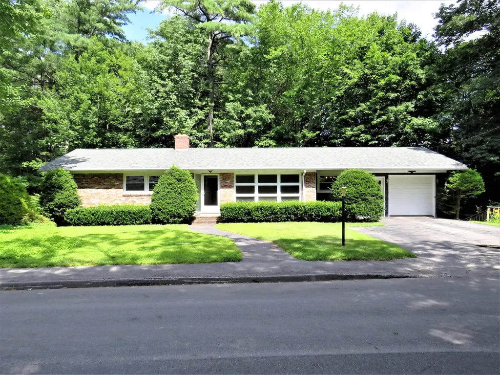 47 Ridgewood Drive Augusta ME 04330