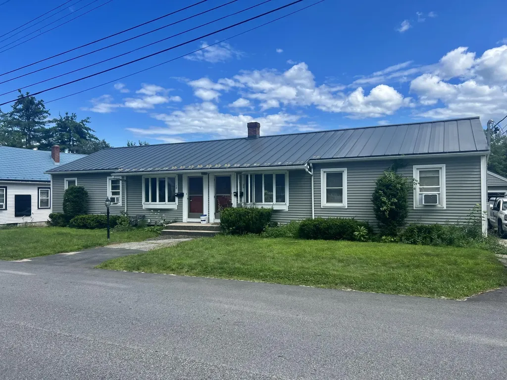 18-20 Ridgewood Avenue Lewiston ME 04240