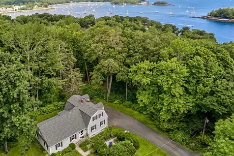 11 Beacon Avenue Camden ME 04843