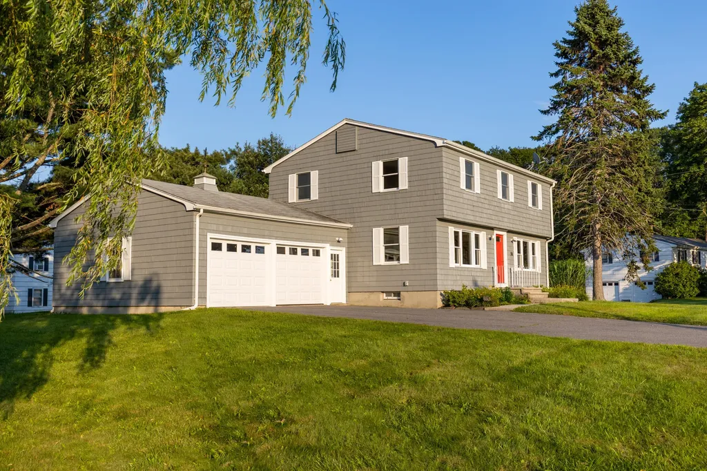 94 Old Ocean House Road Cape Elizabeth ME 04107