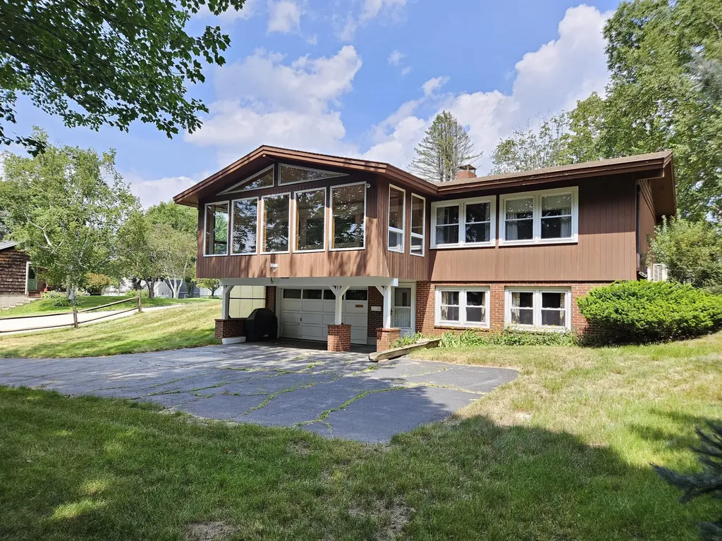 20 Robyn Avenue Westbrook ME 04092