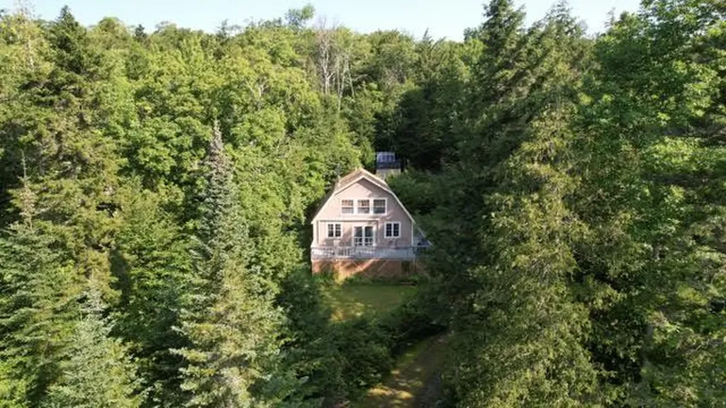 21 Poole Road Greenville ME 04441