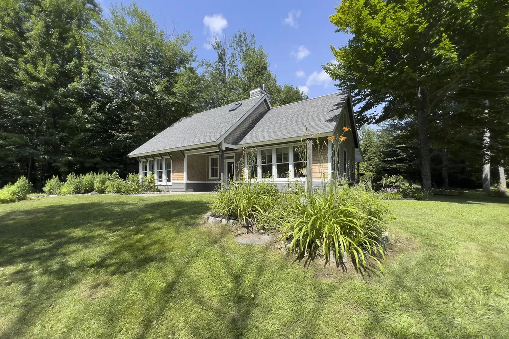 26 Jordan Drive Gorham ME 04038
