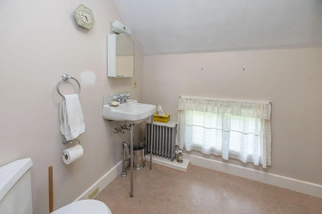 379 Camden Road Lincolnville ME 04849