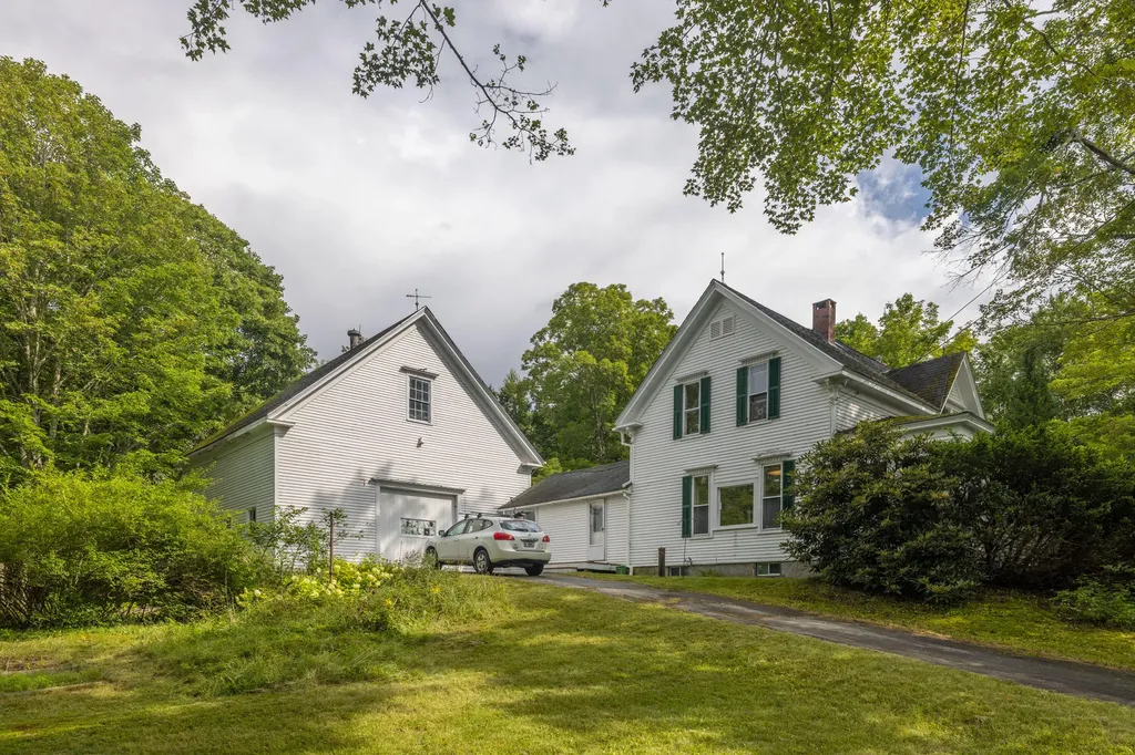 379 Camden Road Lincolnville ME 04849