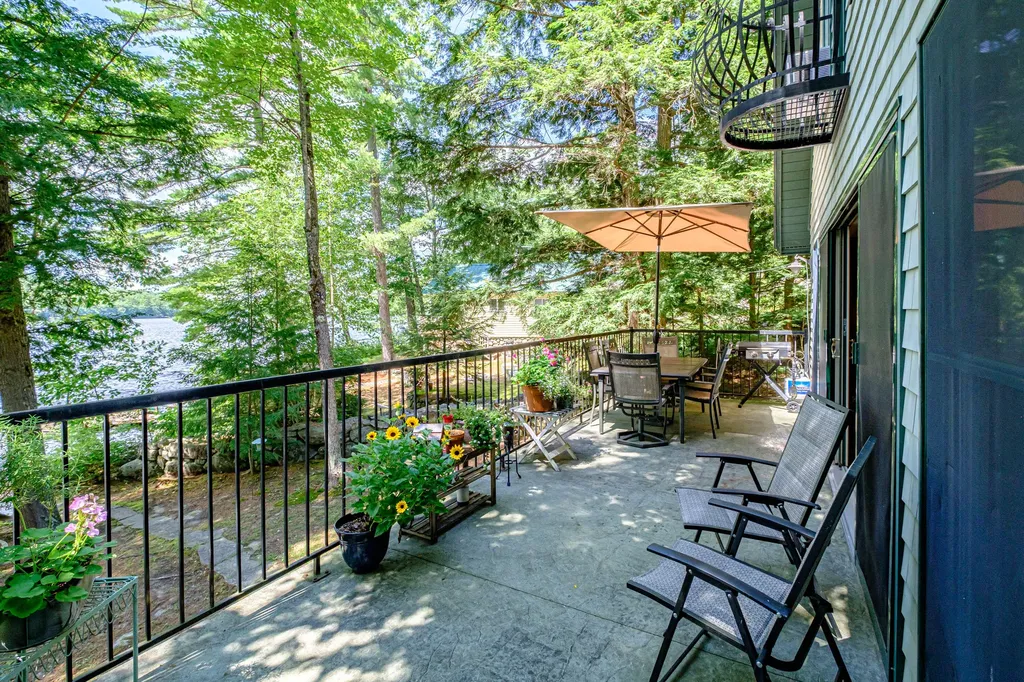 74 Pine Point Lane Sweden ME 04040