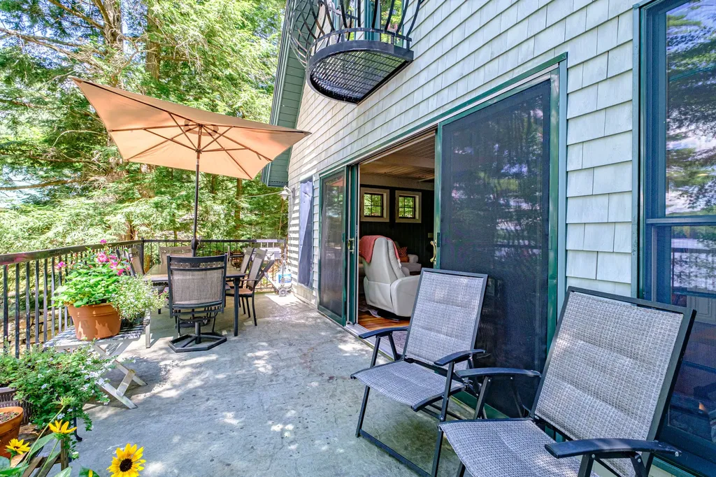 74 Pine Point Lane Sweden ME 04040
