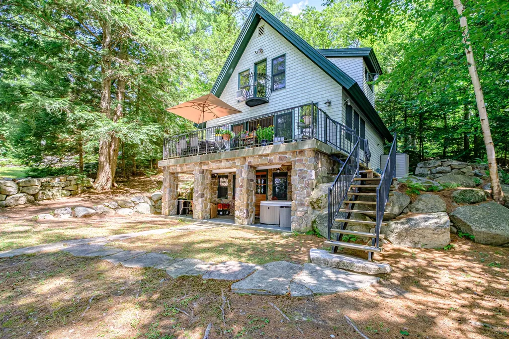 74 Pine Point Lane Sweden ME 04040